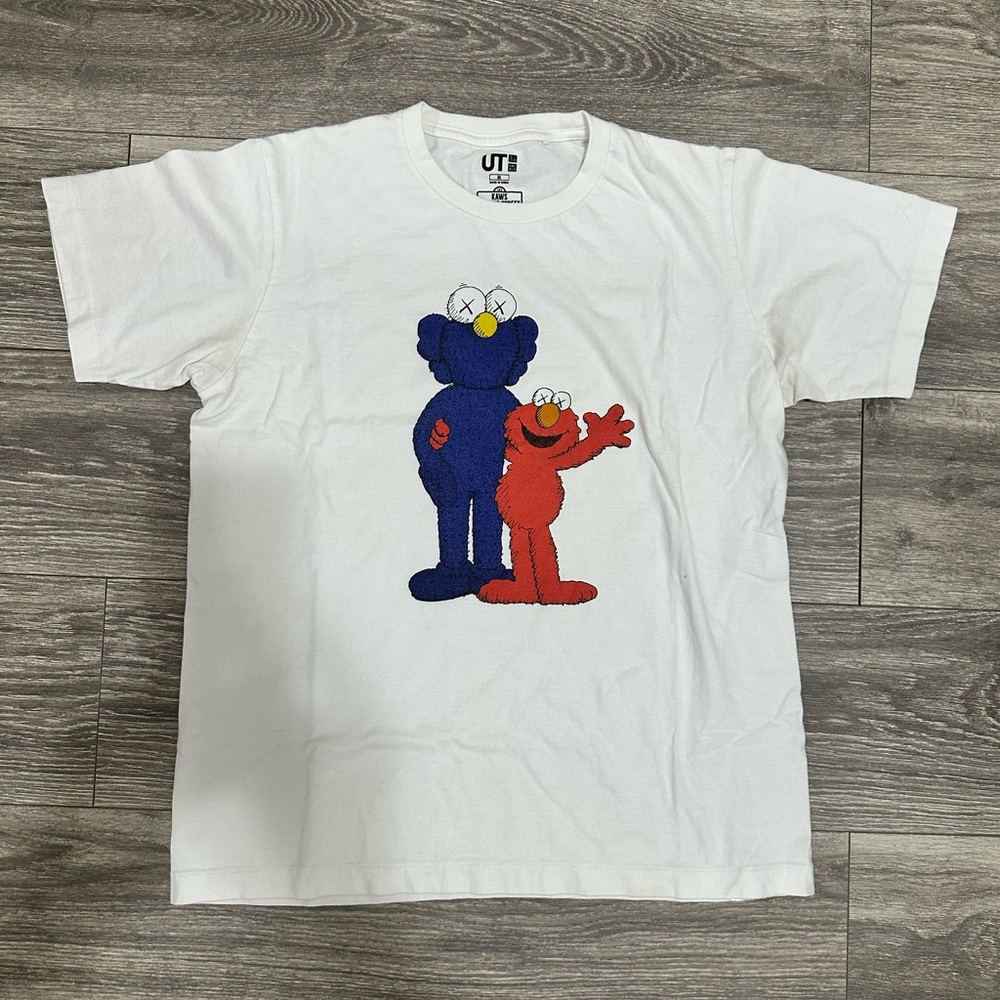 KAWS x Uniqlo x Sesame Street BFF Elmo Tee